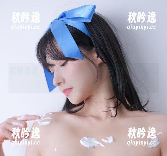 就像快递，Myung Ah把LEEHEEEXPRESS–LEDG美图一箱子送来了！
